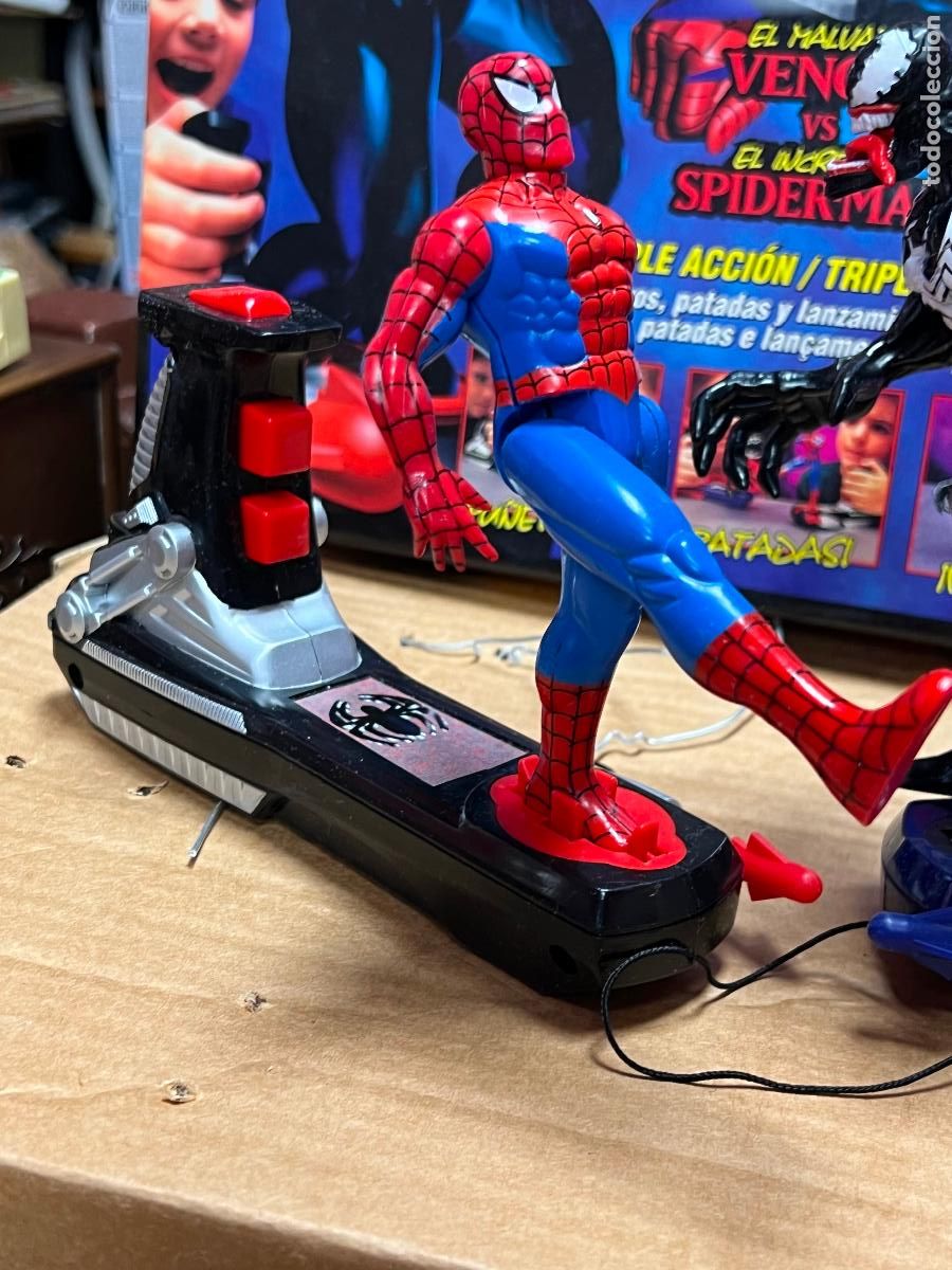 Figuras y mu&ntilde;ecos Marvel: espectacular spider combat karate fighter spiderman venom - Foto 2