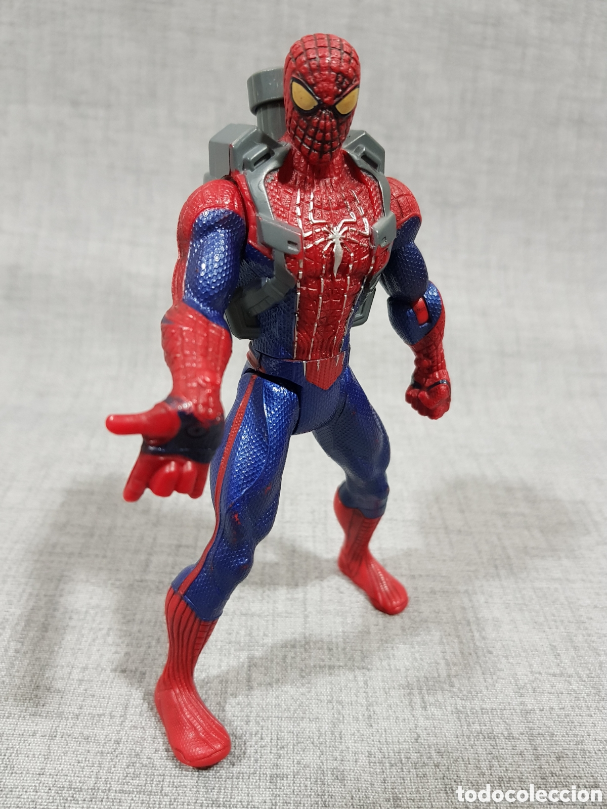 Figuras y mu&ntilde;ecos Marvel: SPIDERMAN LANZADOR DE AGUA. HASBRO 2012. - Foto 1