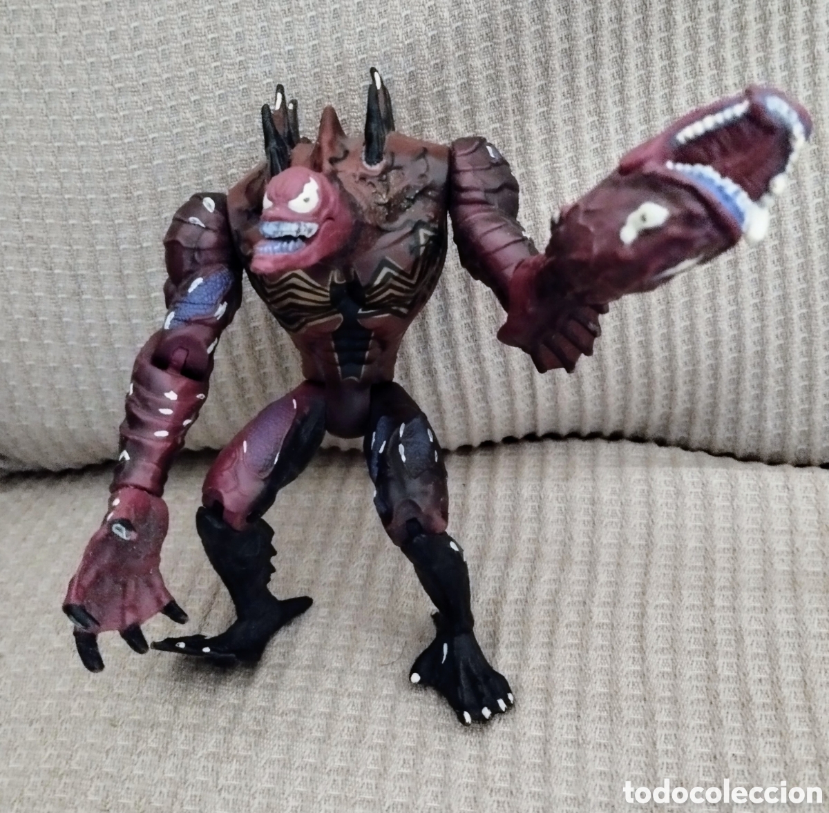 Figuras y mu&ntilde;ecos Marvel: FIGURA VENOM BLACK - Foto 2