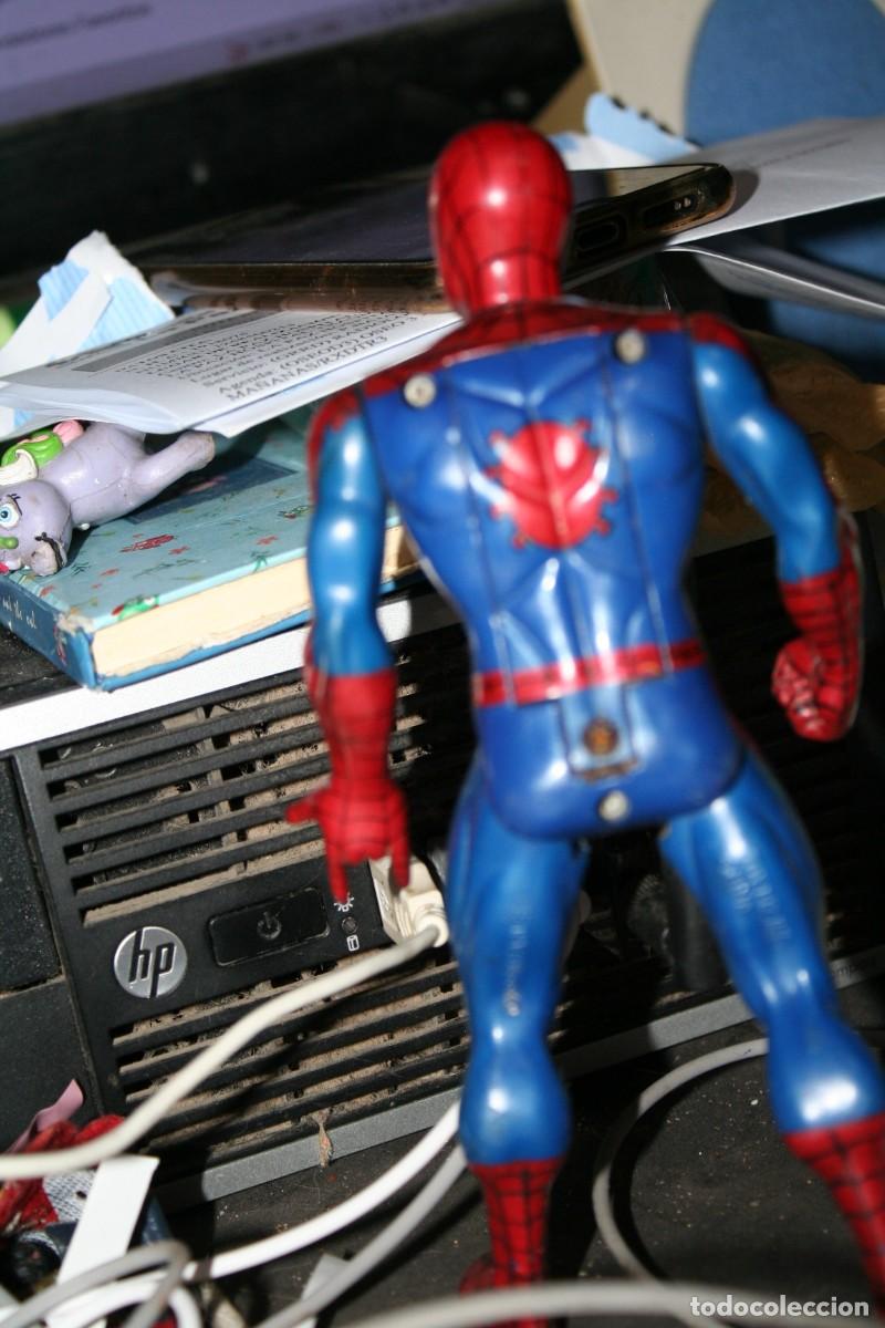 Figuras y mu&ntilde;ecos Marvel: mu&ntilde;eco figura spiderman 1998 - Foto 2