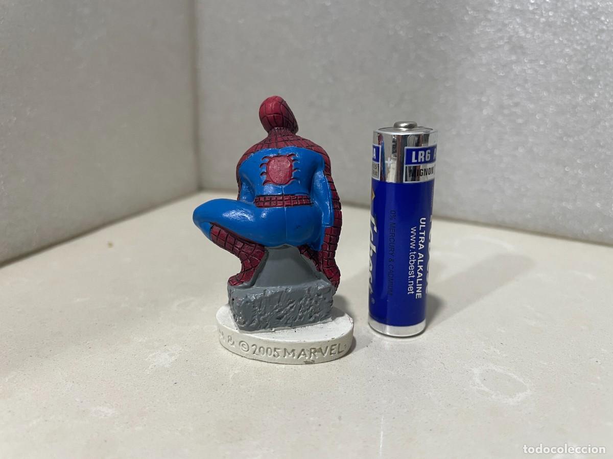 Figuras y mu&ntilde;ecos Marvel: Figura de Spiderman de marmolina - Marvel 2005 - Foto 2