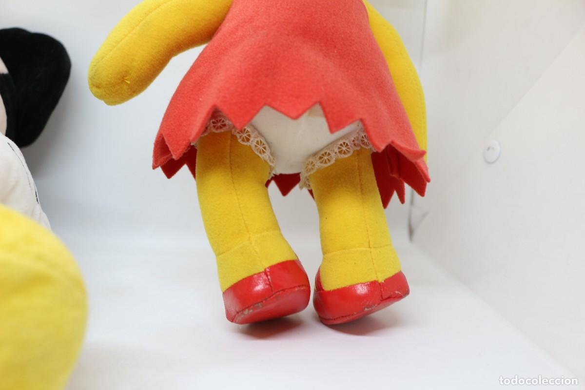 Figuras y mu&ntilde;ecos Marvel: Peluches Mickey 35 cm y Lisa Simpson 32 cm - Foto 9