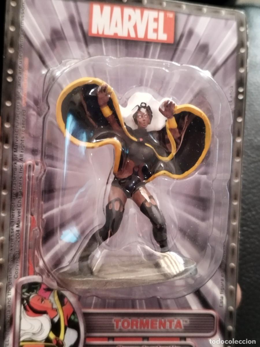 Figuras y mu&ntilde;ecos Marvel: Figura de plomo Marvel de Tormenta, en su bl&iacute;ster original. - Foto 2
