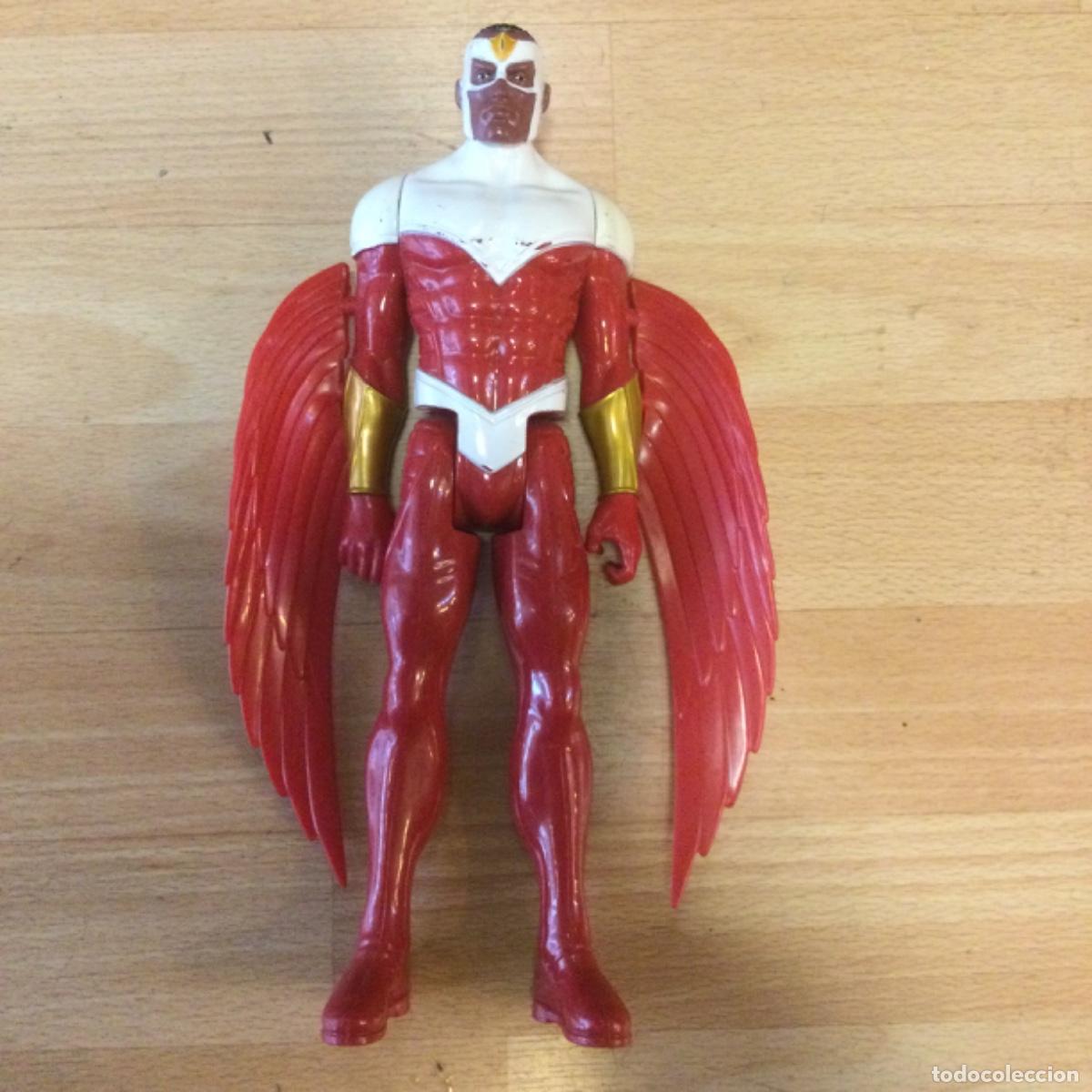 Figuras y mu&ntilde;ecos Marvel: Mu&ntilde;eco Falcon. De Marvel 30 cms. - Foto 1
