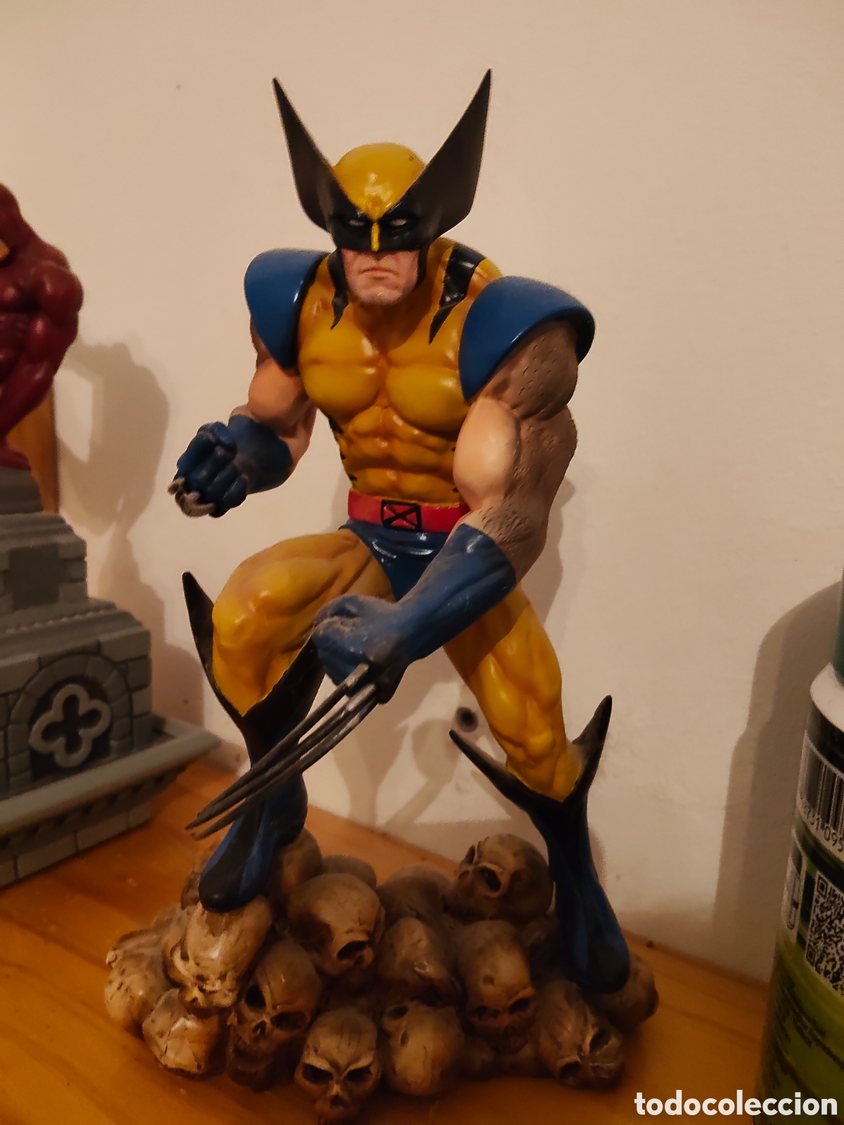 Figuras y mu&ntilde;ecos Marvel: Diamond Select: Wolverine On Skulls - Foto 2
