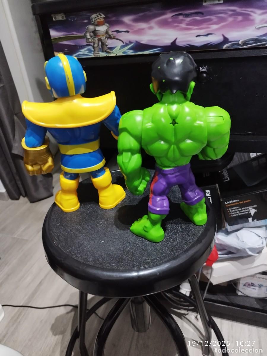 Figuras y mu&ntilde;ecos Marvel: 2 Figuras Marvel Thanos y Hulk - Foto 2