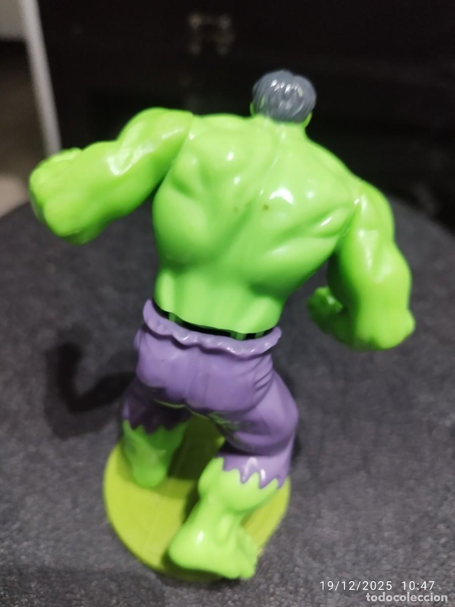 Figuras y mu&ntilde;ecos Marvel: Figura Hulk 2014 con base - Foto 3