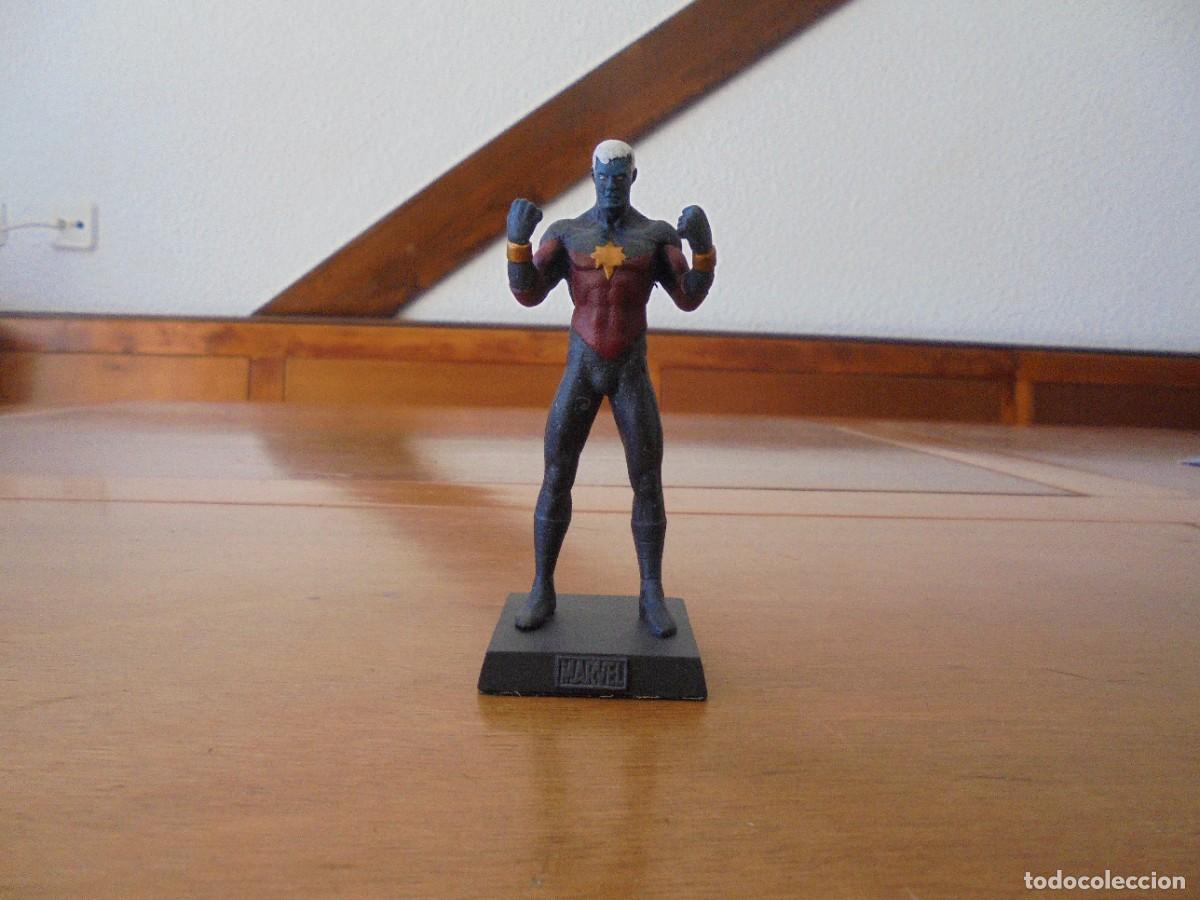 Figuras y mu&ntilde;ecos Marvel: FIGURA MARVEL PLOMO: CAPITAN MARVEL. EAGLEMOSS PUBLICATIONS LTD. 2011 CON FASC&Iacute;CULO Y CAJA ORIGINAL - Foto 2
