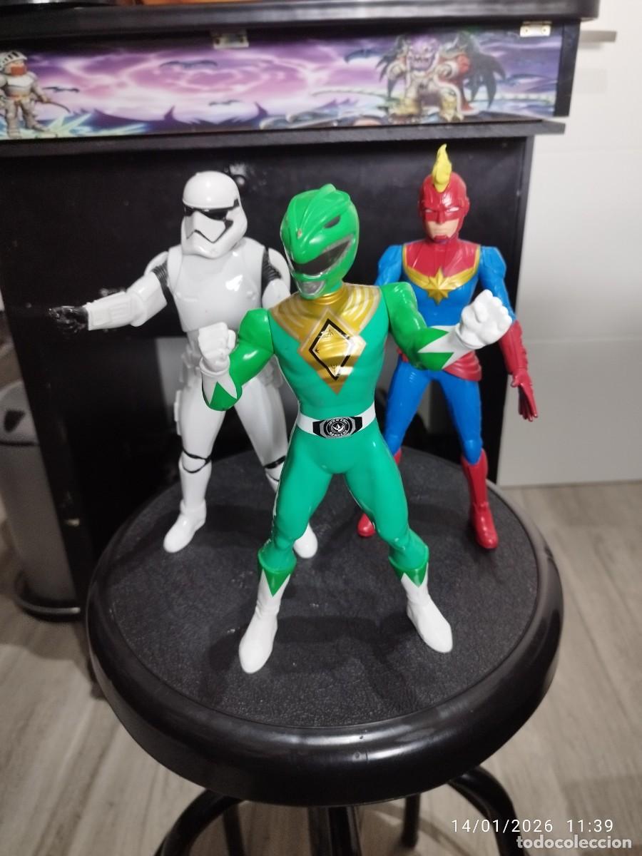Figuras y mu&ntilde;ecos Marvel: Lote 3 Figuras Acci&oacute;n 24cm - Foto 1