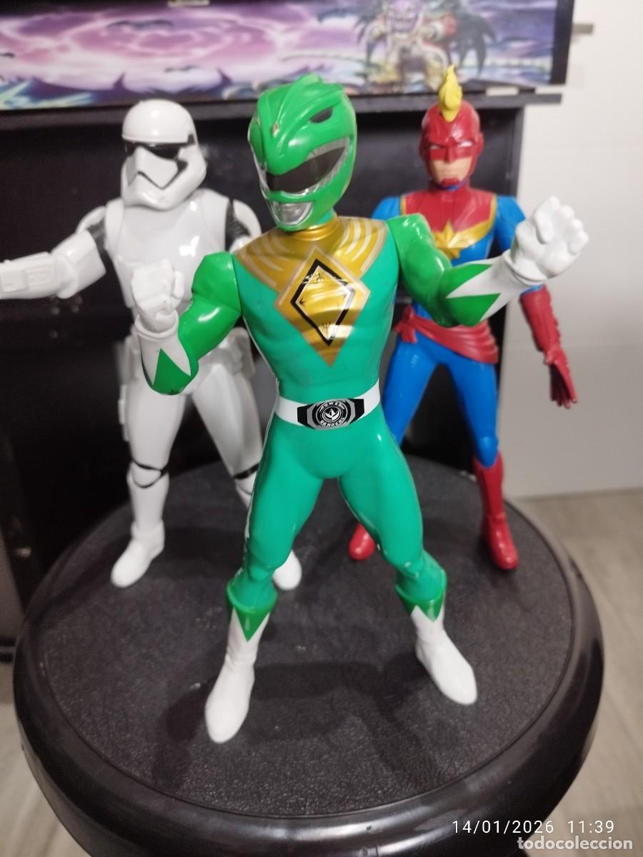 Figuras y mu&ntilde;ecos Marvel: Lote 3 Figuras Acci&oacute;n 24cm - Foto 3