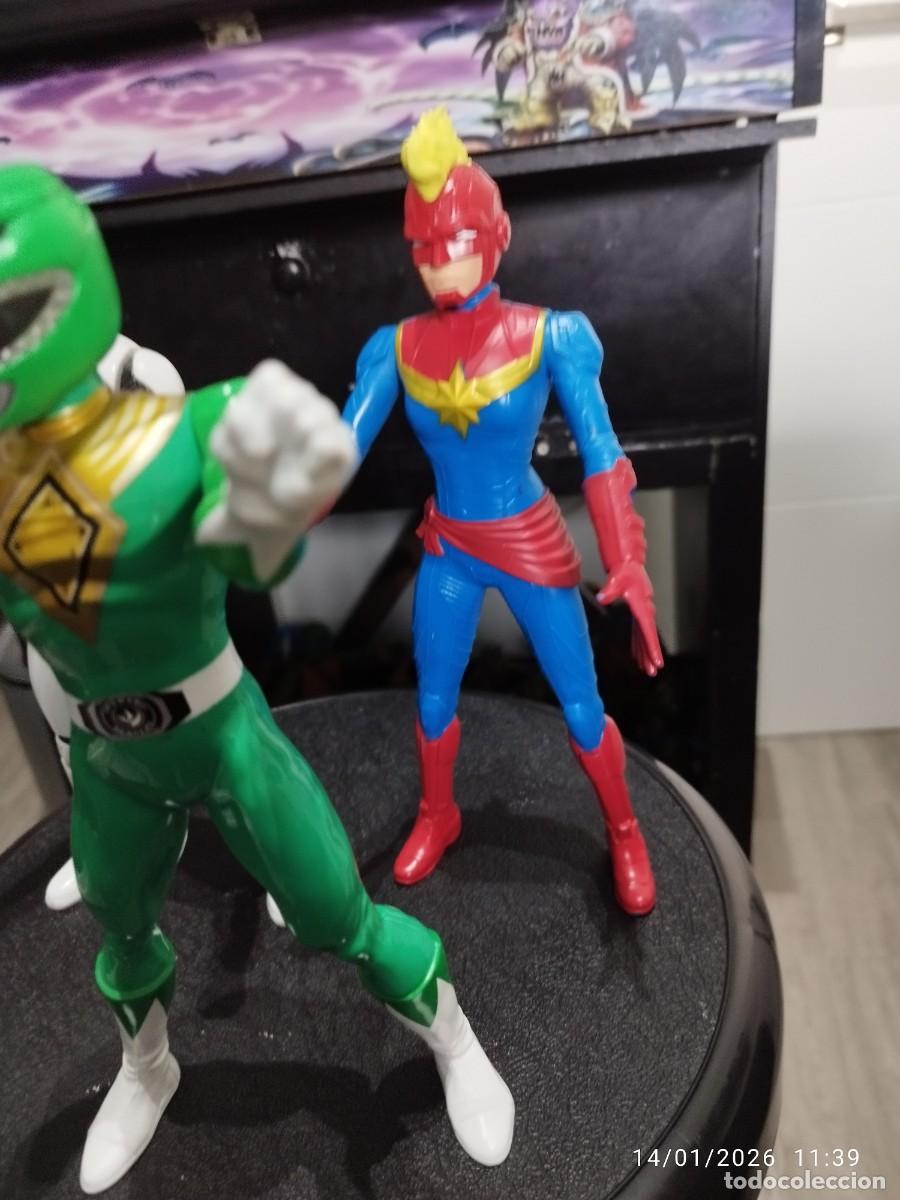 Figuras y mu&ntilde;ecos Marvel: Lote 3 Figuras Acci&oacute;n 24cm - Foto 4