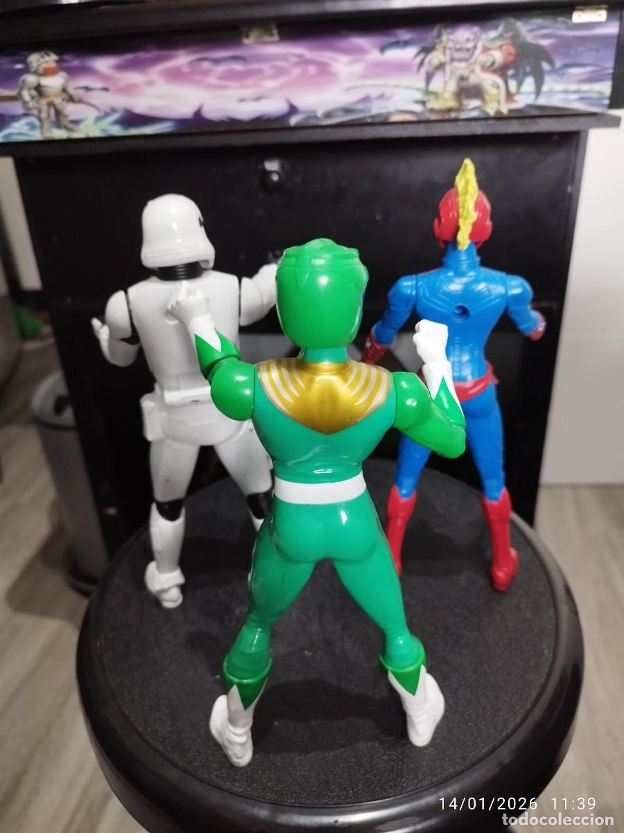 Figuras y mu&ntilde;ecos Marvel: Lote 3 Figuras Acci&oacute;n 24cm - Foto 5