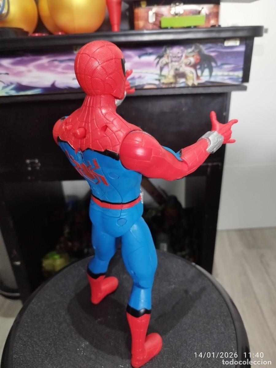 Figuras y mu&ntilde;ecos Marvel: Figura Spiderman Interactiva 33cm - Foto 3