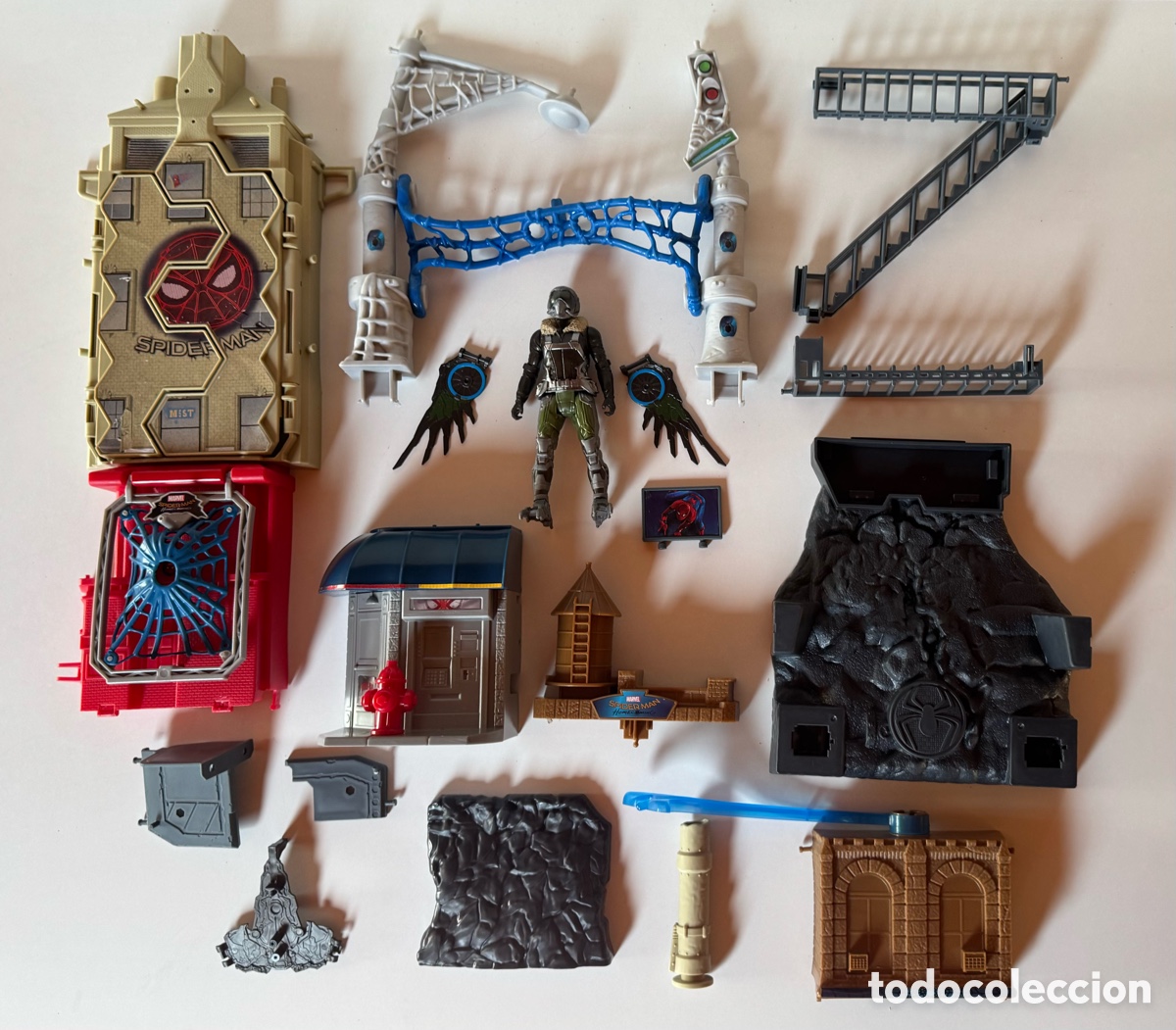 Figures and Dolls Marvel : MARVEL SPIDER-MAN VULTURE ATTACK SET
