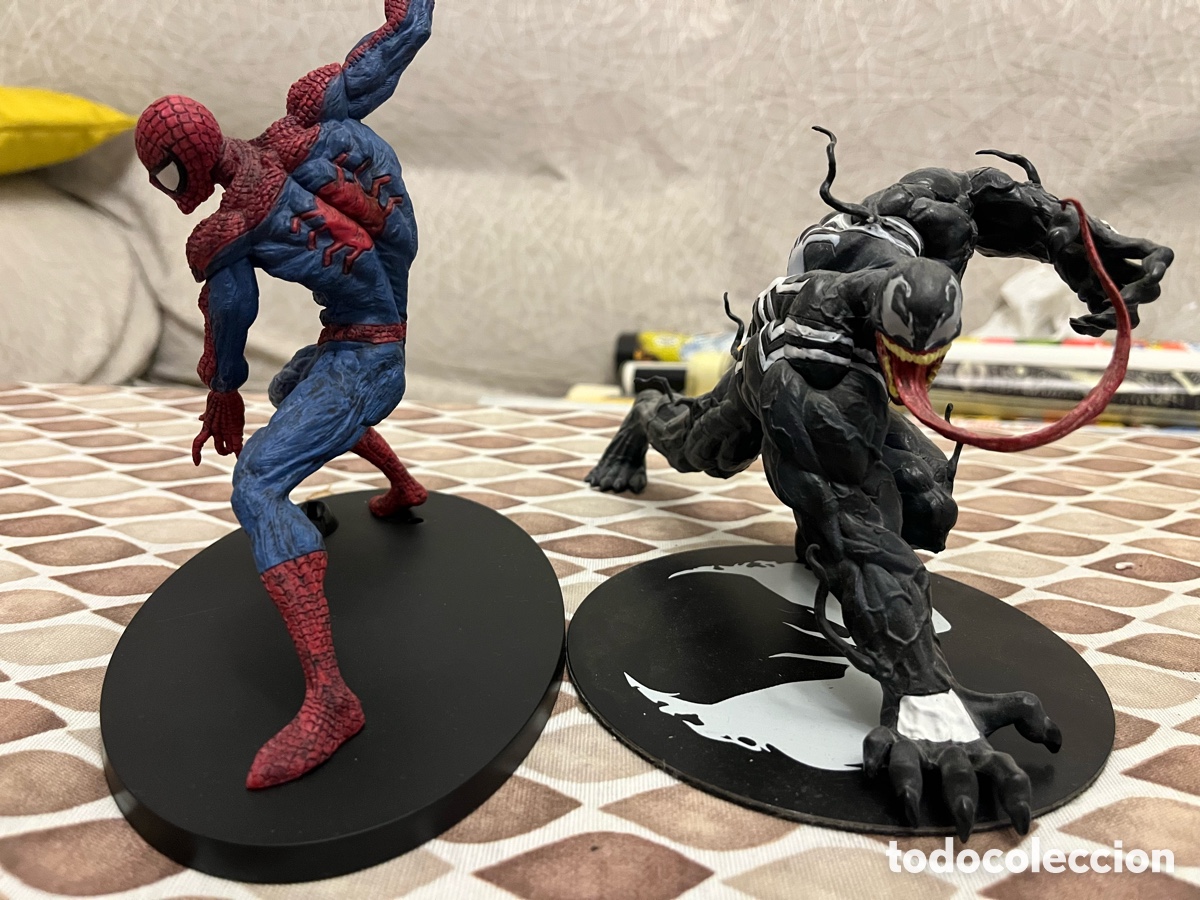 Figuras y mu&ntilde;ecos Marvel: Figura Spiderman y Venom - Foto 2