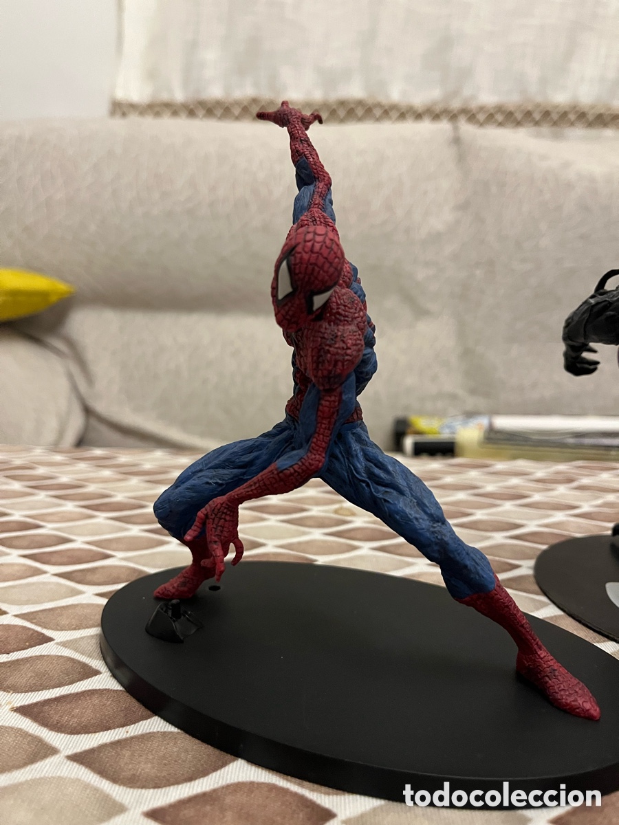 Figuras y mu&ntilde;ecos Marvel: Figura Spiderman y Venom - Foto 4