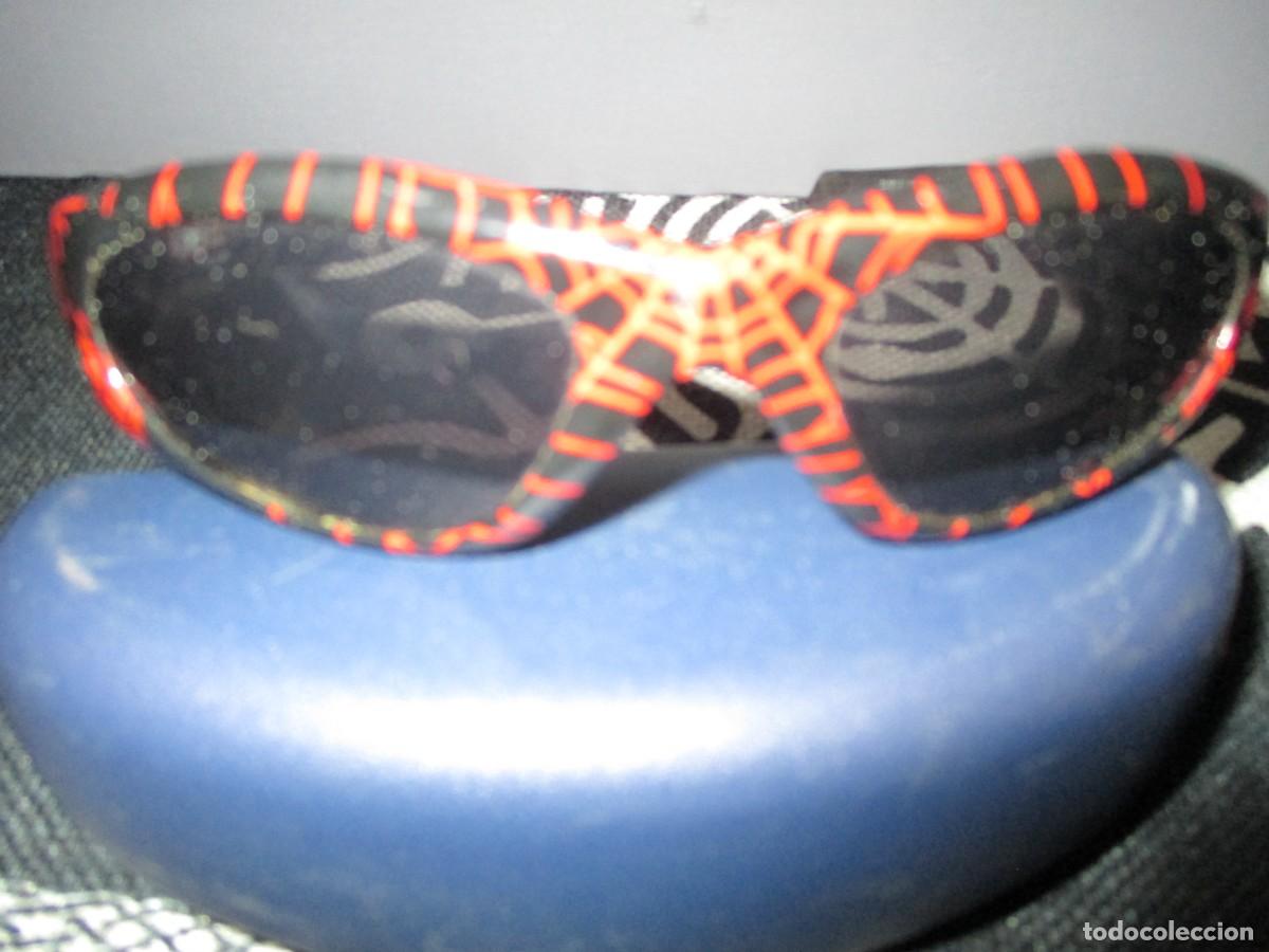 Figuras y mu&ntilde;ecos Marvel: 442- Gafas de Sol Spider-Man Marvel (H&M) + Funda R&iacute;gida - Impecables - Foto 4