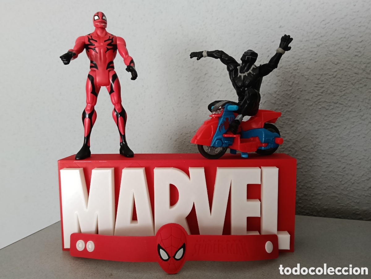 Figure e Bambolotti Marvel: Lote de 4 articulos de Marvel.El cartel no entra en el lote