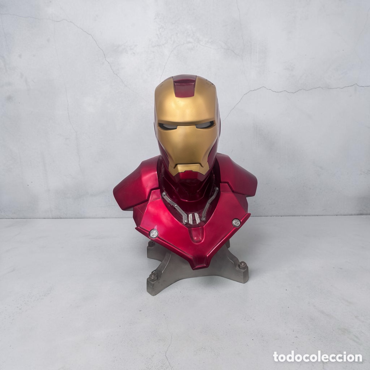 Figuras y mu&ntilde;ecos Marvel: Busto Iron Man escala 1.1 con luces led - Foto 3