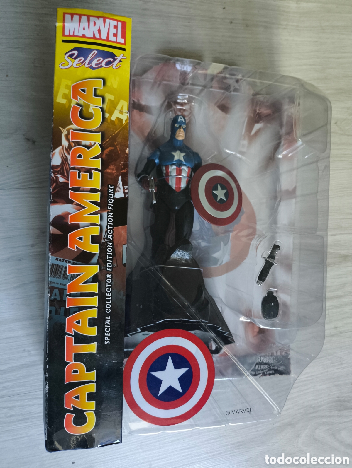 Figuras y mu&ntilde;ecos Marvel: Figura 20cm captain america Marvel Diamond select toys