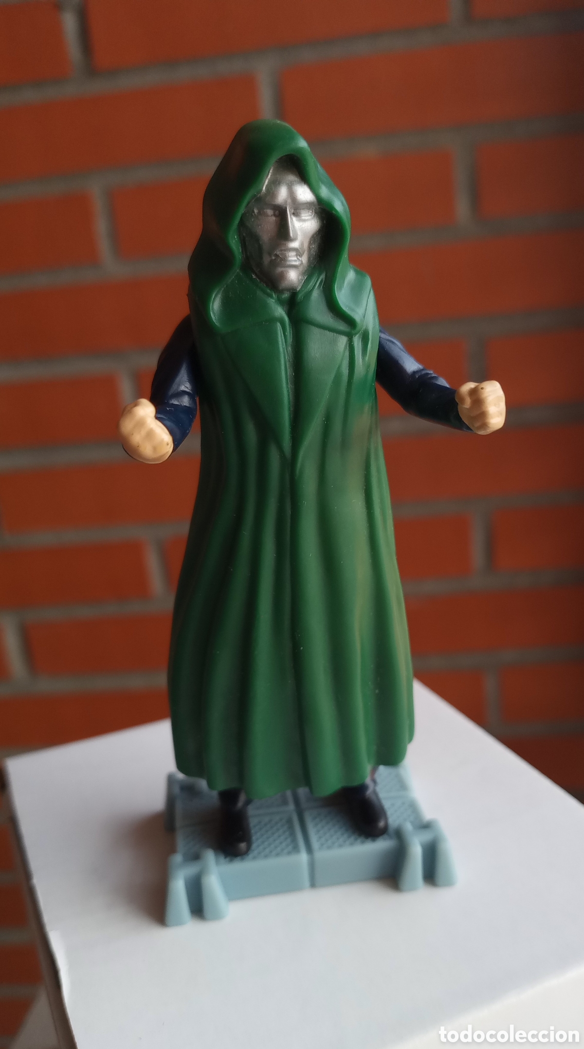 Figuras y mu&ntilde;ecos Marvel: Figura del Dr. DOOM de los 5 Fant&aacute;sticos MARVEL 2005 - Foto 2