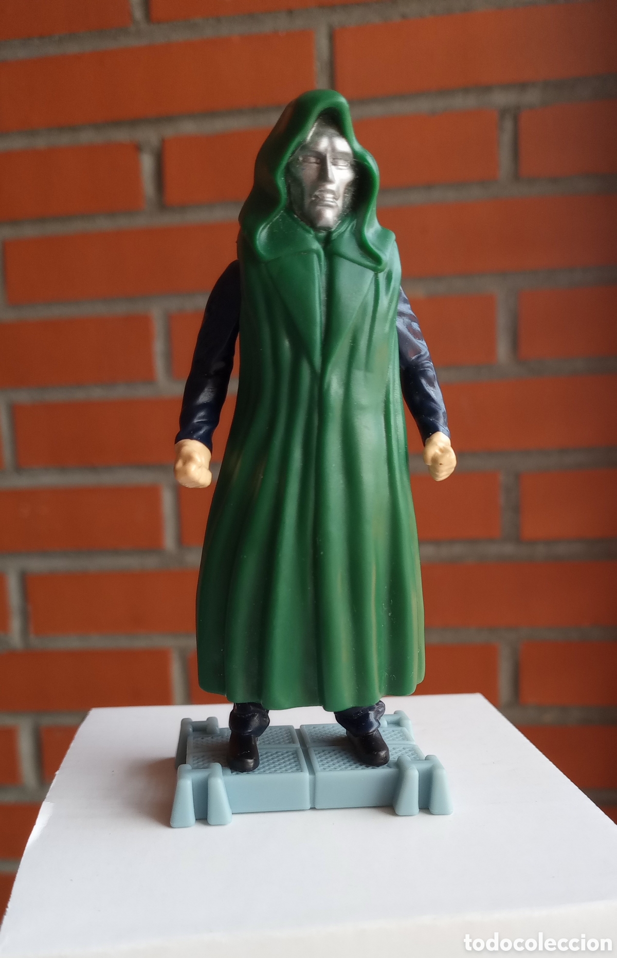 Figuras y mu&ntilde;ecos Marvel: Figura del Dr. DOOM de los 5 Fant&aacute;sticos MARVEL 2005