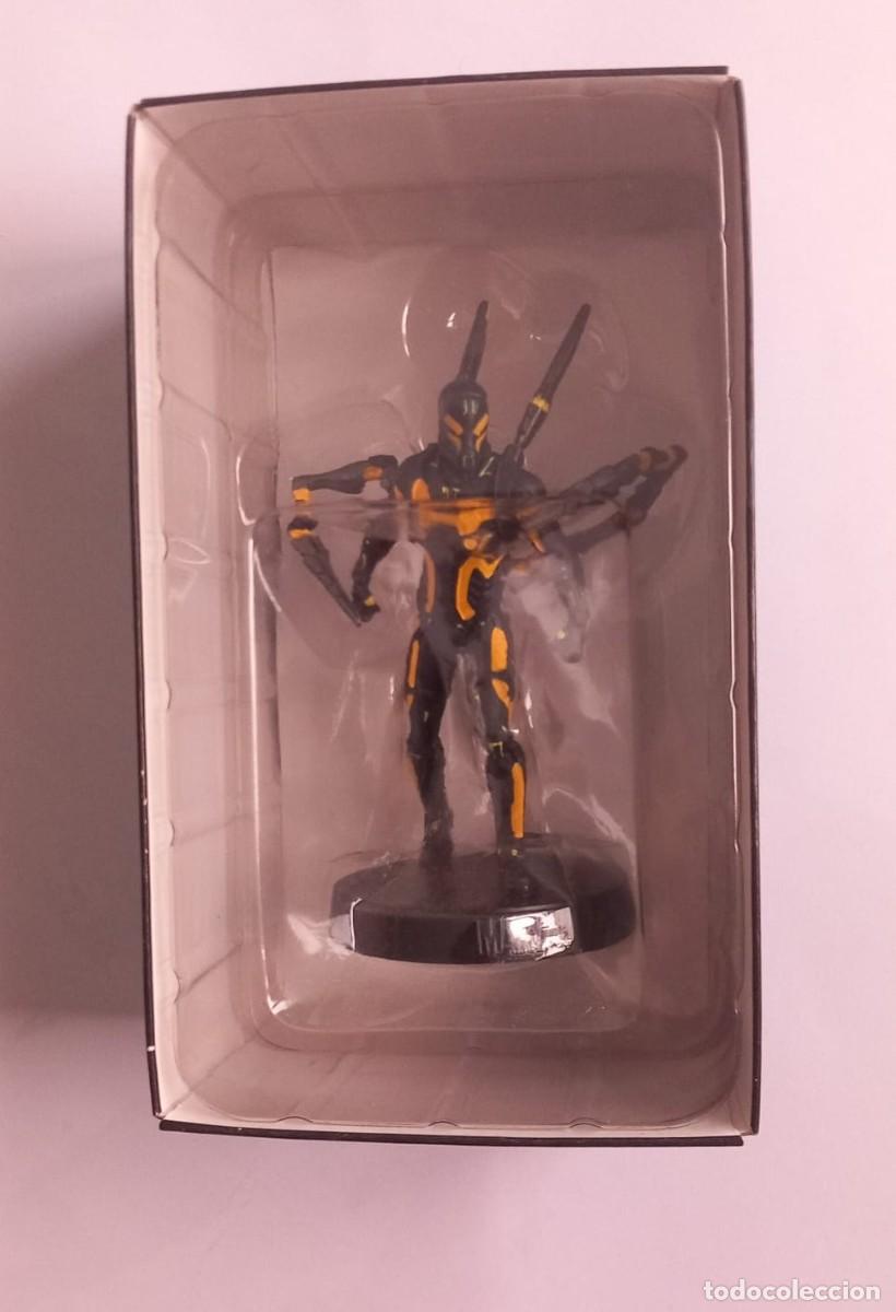 Figuras y mu&ntilde;ecos Marvel: Figura de Yellow Jacket. Marvel Movie Collection - Foto 2
