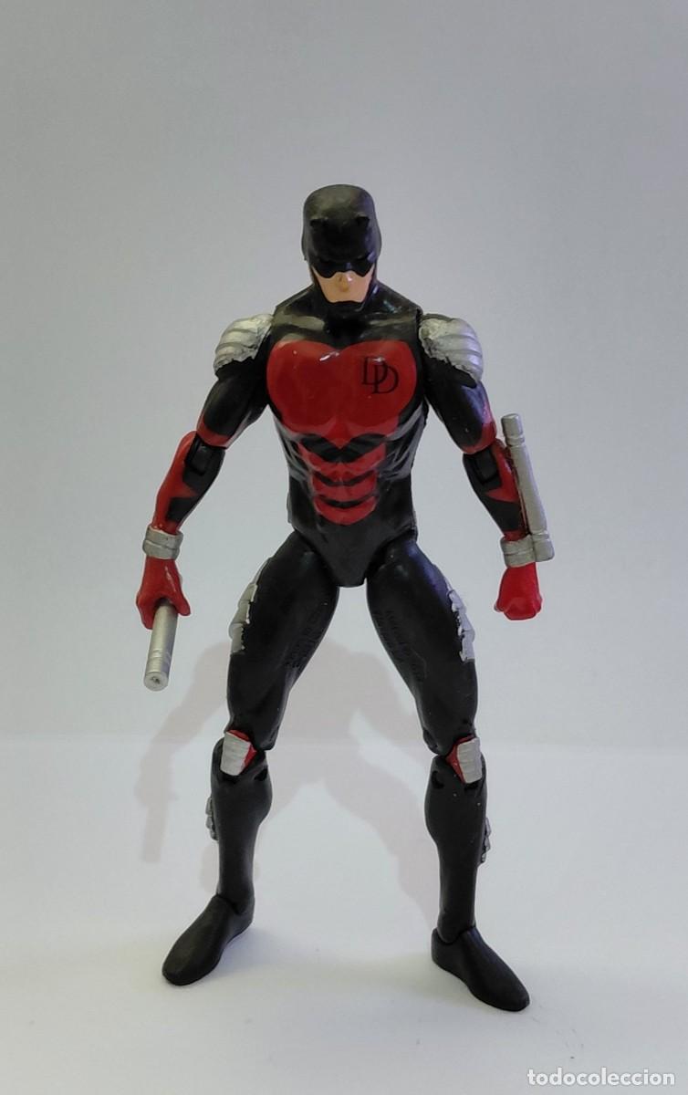Figuras y mu&ntilde;ecos Marvel: DAREDEVIL V.3 MARVEL UNIVERSE/LEGENDS SERIES 10cm 3,75&rdquo; HASBRO