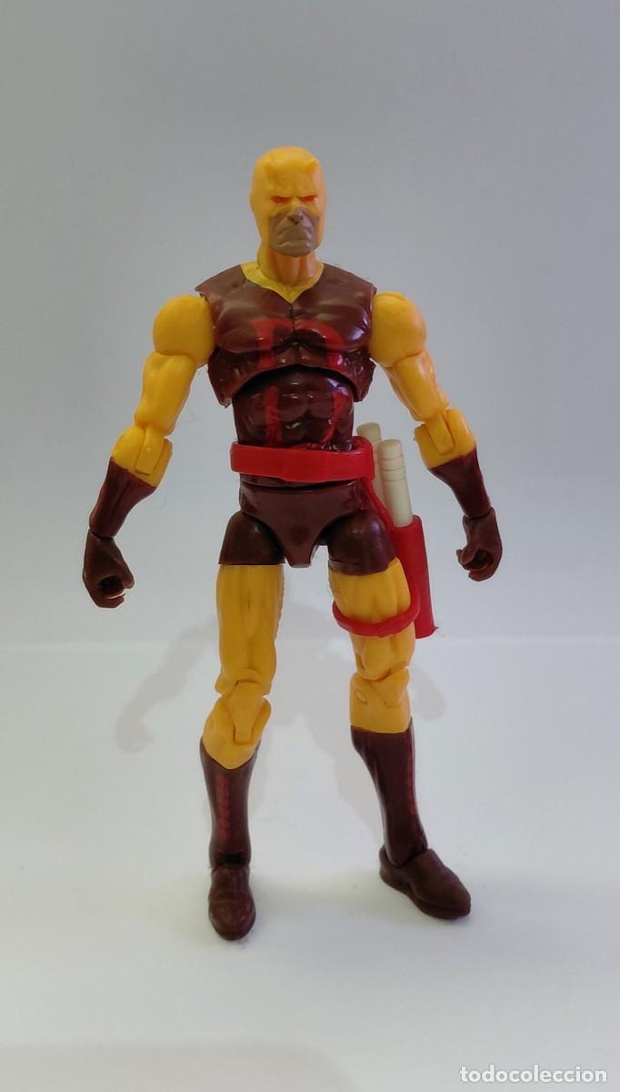 Figuras y mu&ntilde;ecos Marvel: DAREDEVIL V.1 MARVEL UNIVERSE/LEGENDS SERIES 10cm 3,75&rdquo; HASBRO