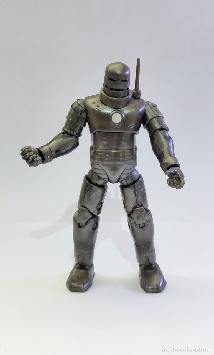 Figuras y mu&ntilde;ecos Marvel: IRON MAN Mk.1 MARVEL UNIVERSE/LEGENDS SERIES 10cm 3,75&rdquo; HASBRO