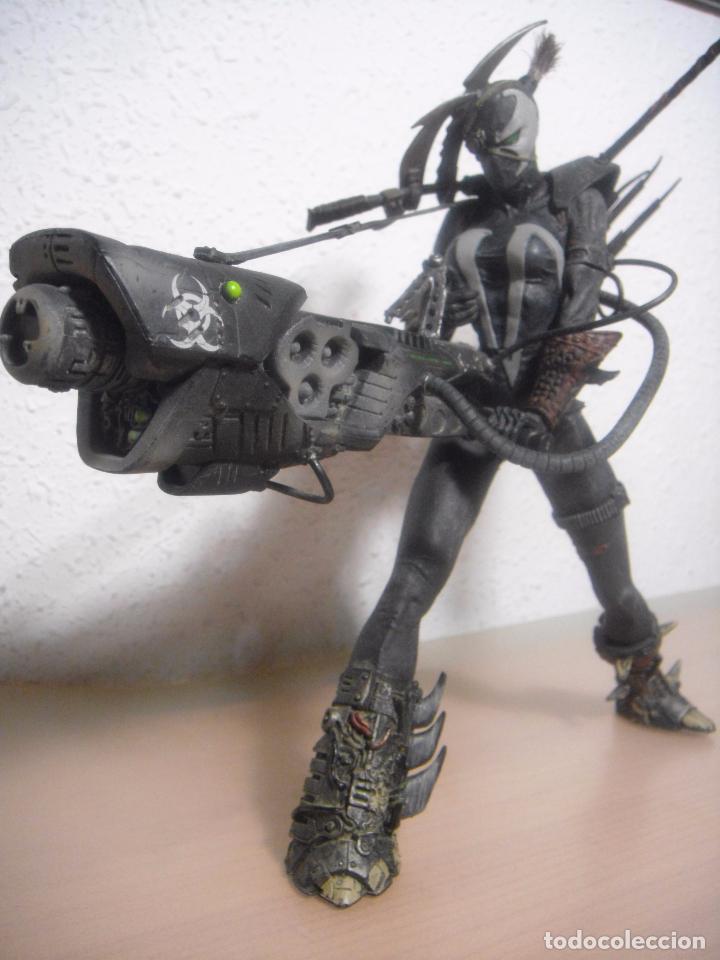 Figuras y mu&ntilde;ecos McFarlane: FIGURA MCFARLANE - SPAWN MUJER - A&Ntilde;O 2002 - Foto 4