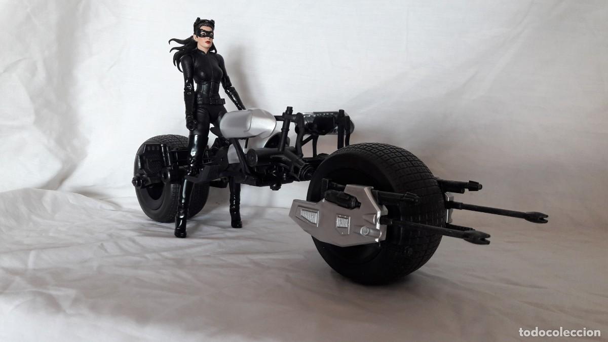 Figuras y Mu&ntilde;ecos Mcfarlane: Figura Catwoman con Batpod (The Dark Knight Rises) McFarlane Toys