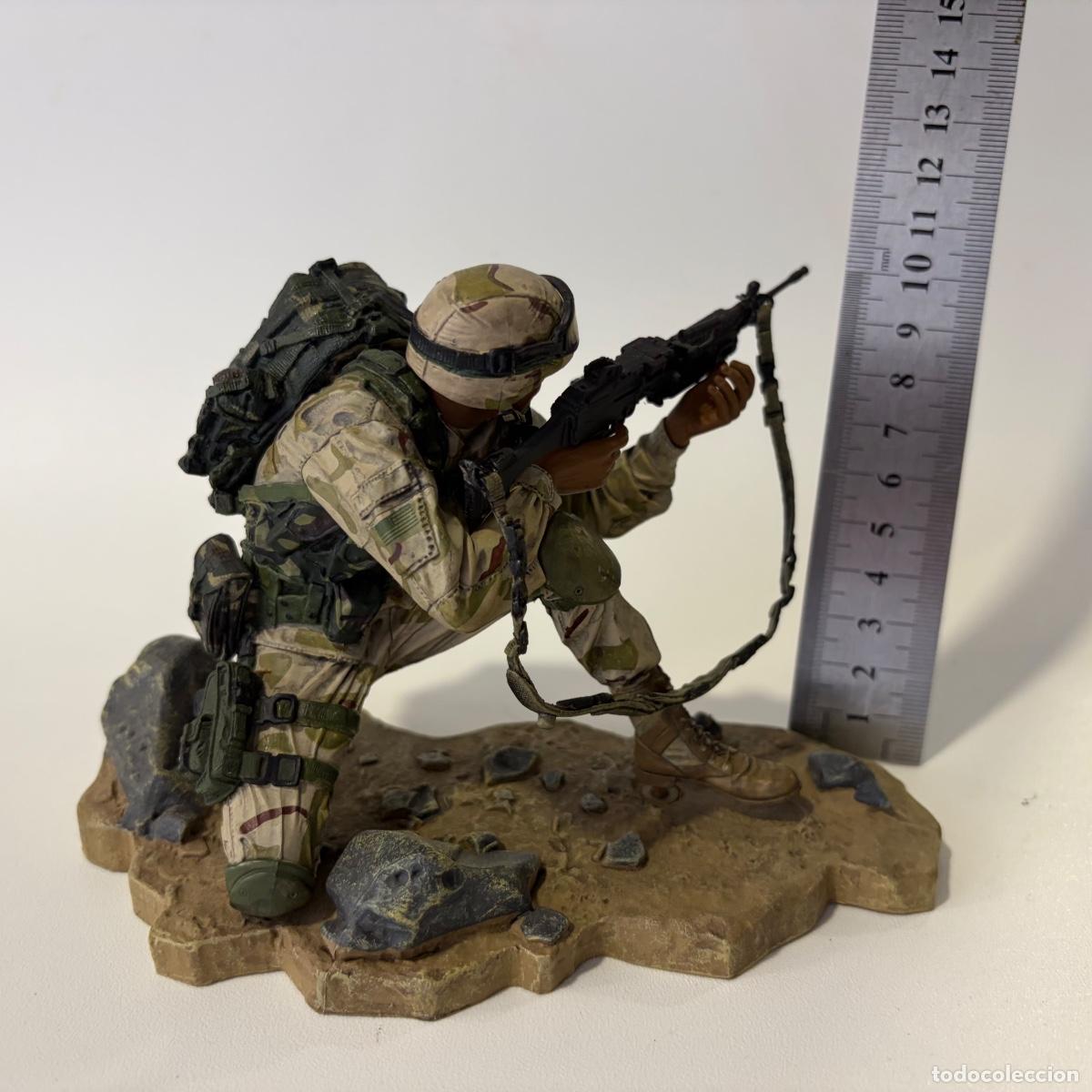 Figuras y mu&ntilde;ecos McFarlane: figura mu&ntilde;eco Army Infantry McFarlane Military 2005