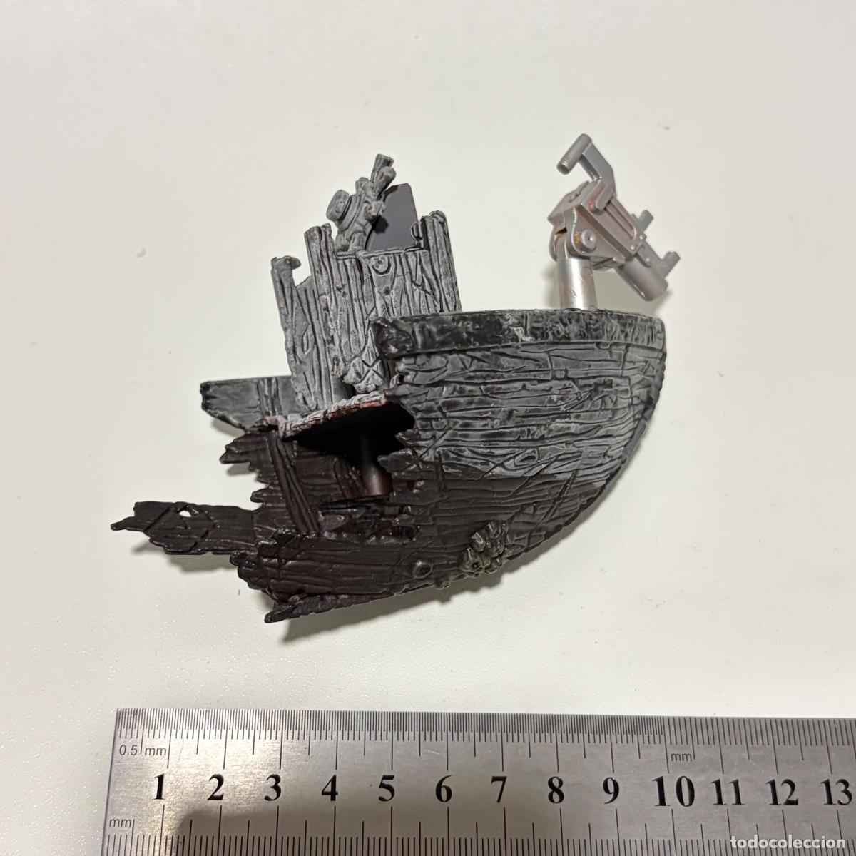 Figuras y mu&ntilde;ecos McFarlane: pieza barco The Sea Creature Playset McFarlane Monsters 1998