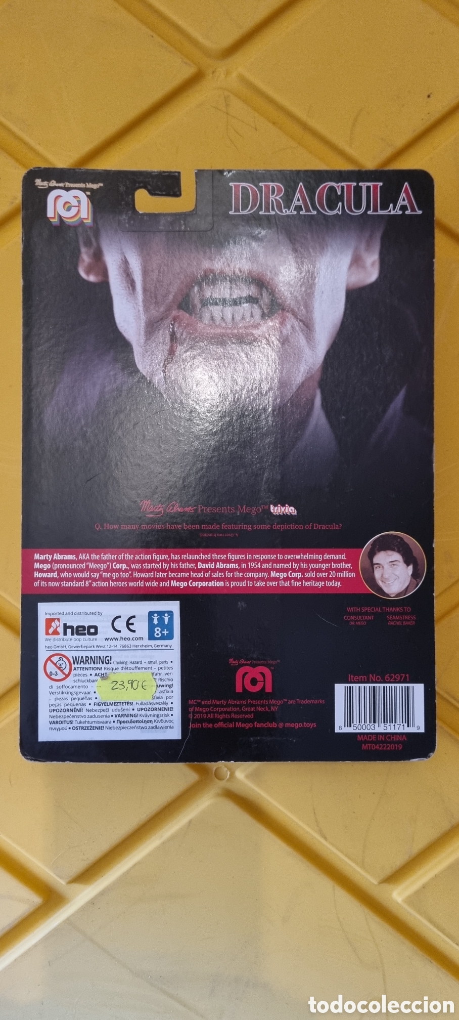 Figuras y mu&ntilde;ecos Mego: Dracula glow in the dark - Foto 2