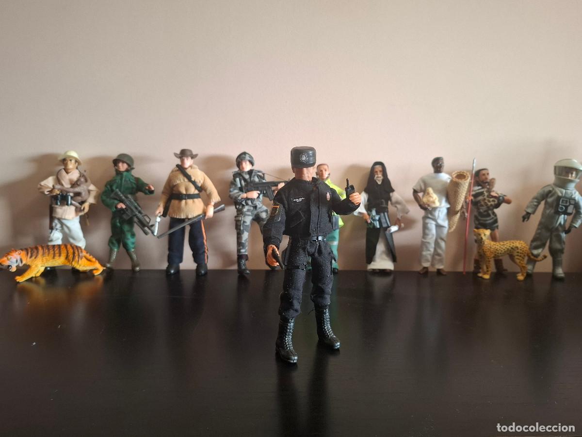 Figuras y Mu&ntilde;ecos Mego: Mego Cuerpo Nacional de Polic&iacute;a CNP compatible con M&aacute;delman MDE Unico