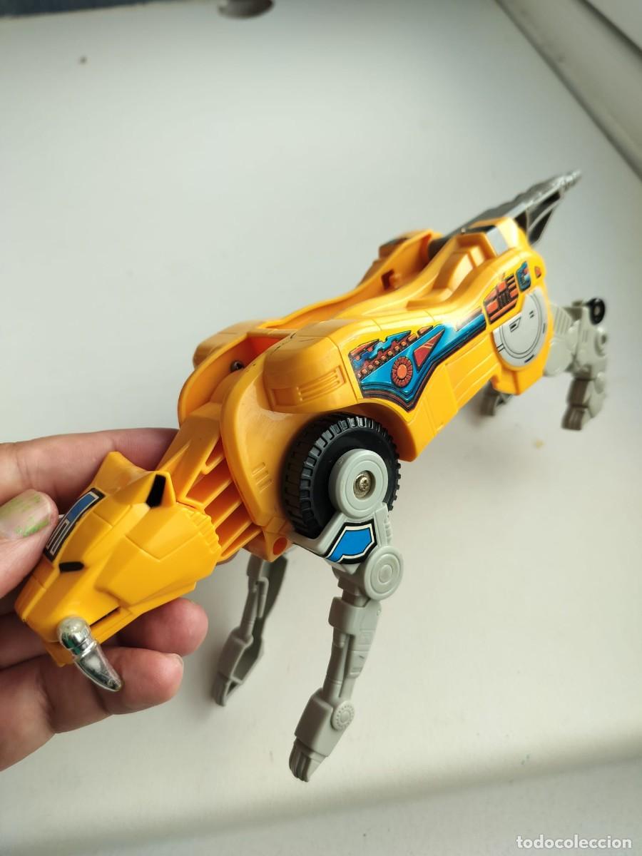 Figuras y Mu&ntilde;ecos Power Rangers: Pie Power Ranger Amarillo