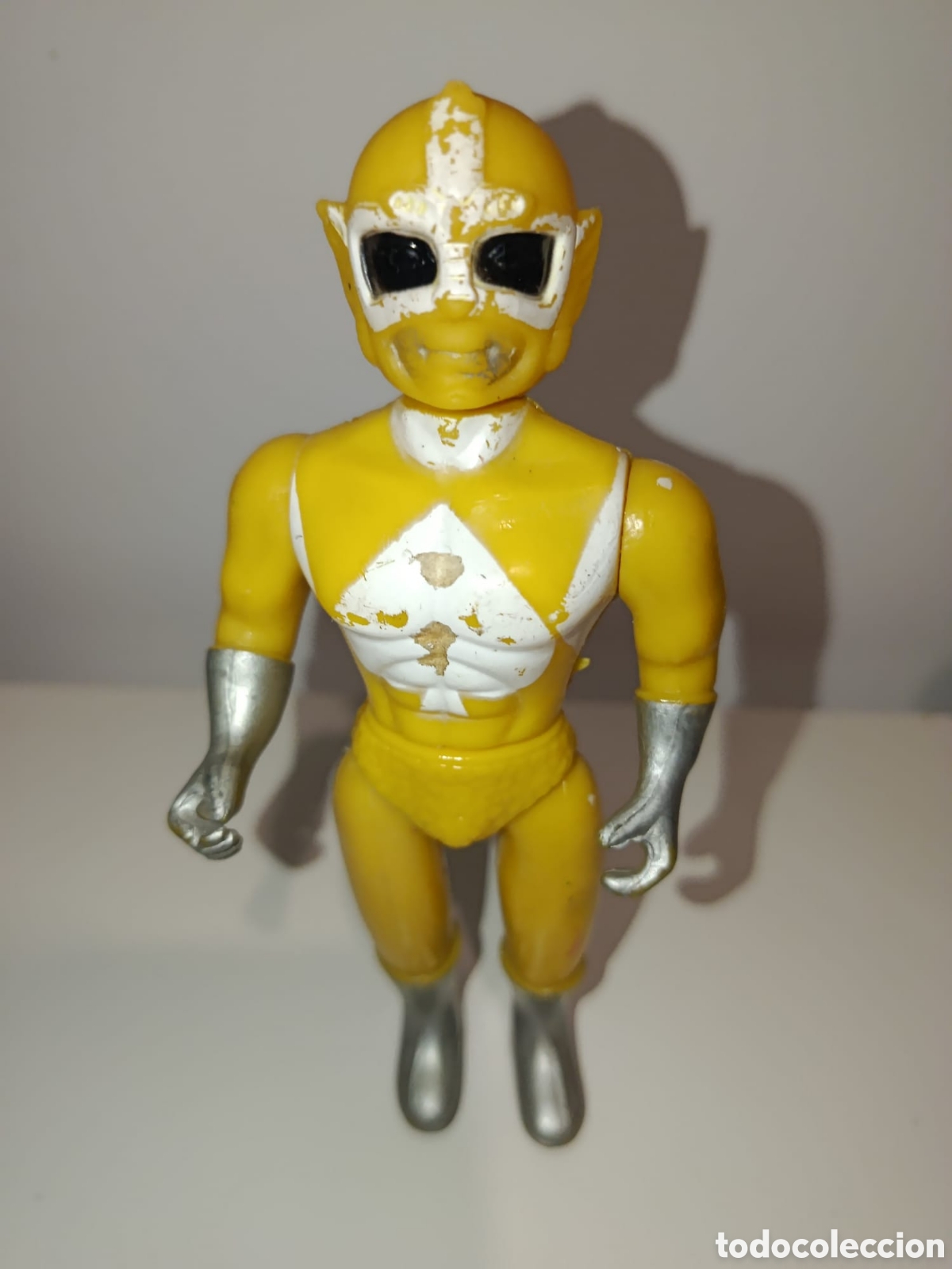 Figuras y mu&ntilde;ecos Power Rangers: Figura Vintage Power Ranger Amarillo (Cabeza Blanda / Bootleg 90s)