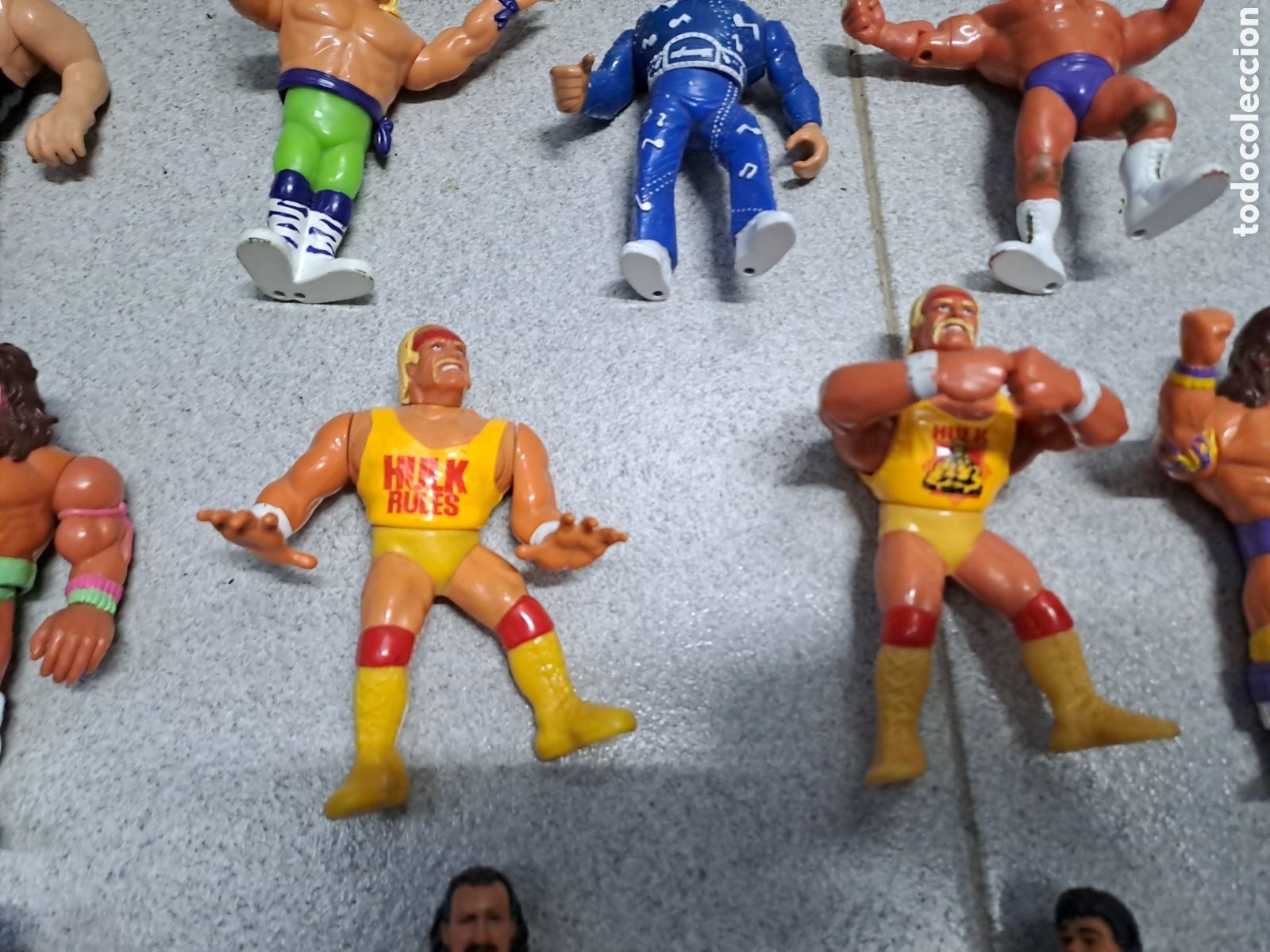 Figuras y mu&ntilde;ecos Pressing Catch: Lote WWF 19 mu&ntilde;ecos y libro - Foto 3