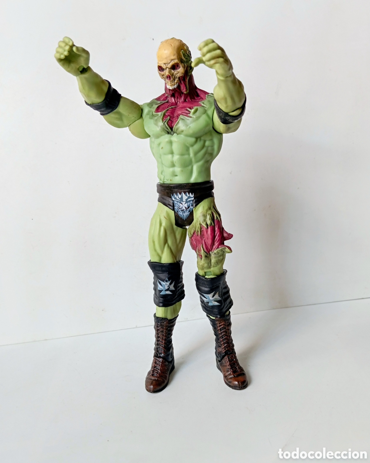 Figuras e Bonecos Pressing Catch: TRIPLE H ZOMBIE-- WWE - MATTEL 2012 18 CM