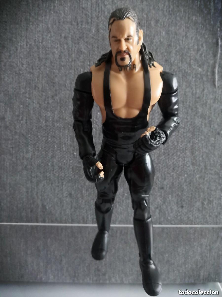 Figuras e Bonecos Pressing Catch: FIGURA PRESSING CATCH EL ENTERRADOR UNDERTAKER - JAKKS PACIFIC 2004