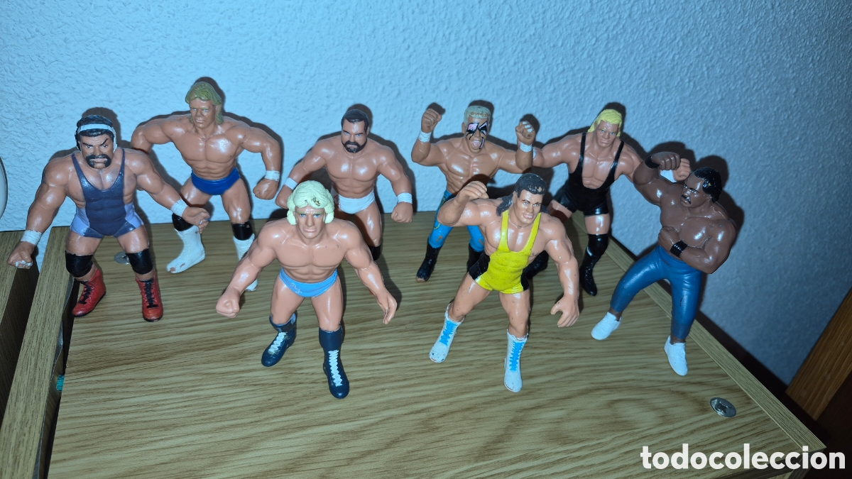 Figuras y mu&ntilde;ecos Pressing Catch: Lote de 8 antiguas figuras de luchadores de wwe Galoob Ric Flair, Sting, Lex Luger, Steiner, etc