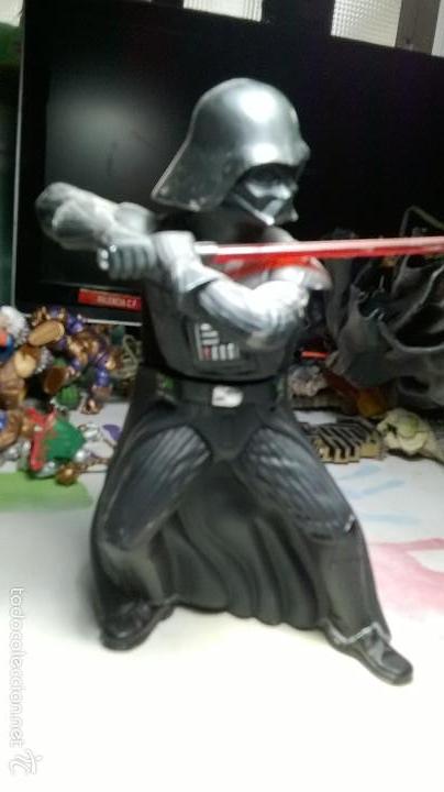 Figuras y mu&ntilde;ecos Star Wars: recipiente colonia de dart vader - Foto 1
