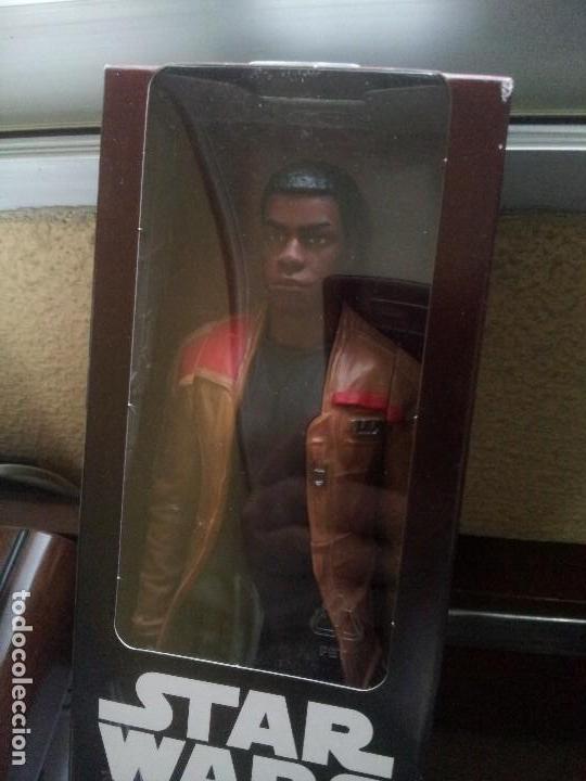 Figuras y mu&ntilde;ecos Star Wars: Finn 30 cm disney - Foto 2