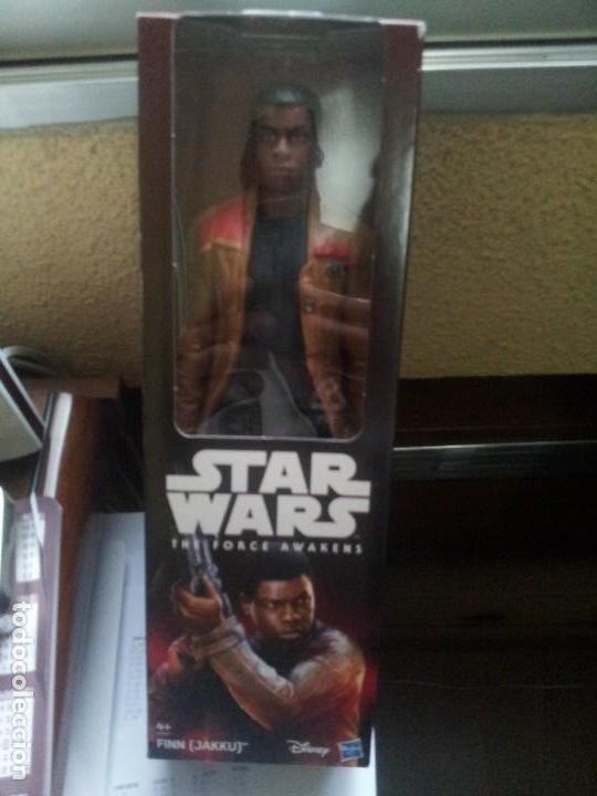 Figuras y mu&ntilde;ecos Star Wars: Finn 30 cm disney - Foto 1