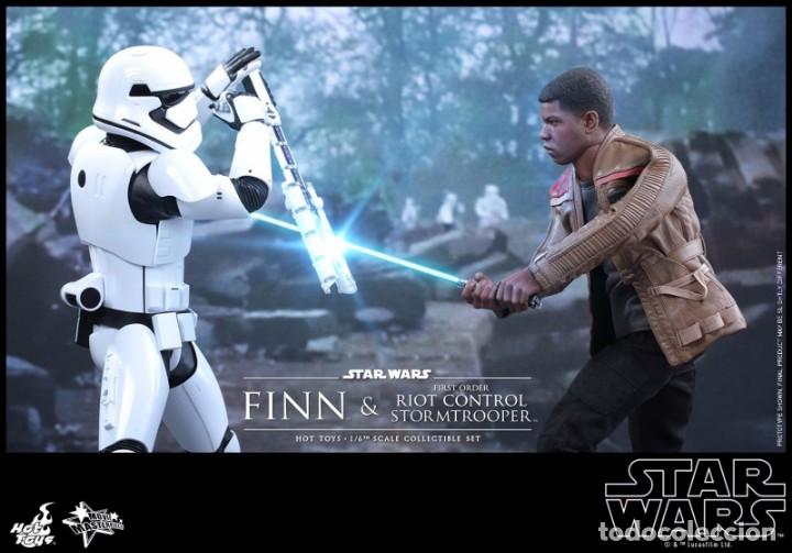 Figuras y Muñecos Star Wars: Hot Toys Star Wars Episodio 7 doble pack Finn & First Order Riot control Stormtrooper - Foto 1 - 150013350