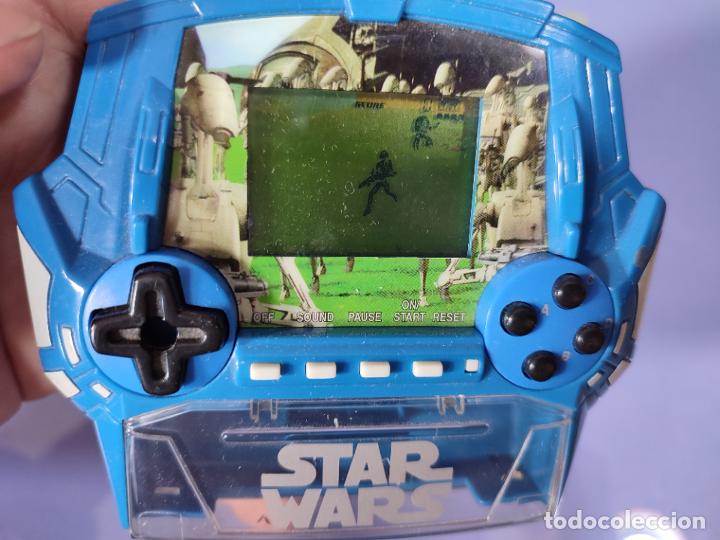 Figuras y mu&ntilde;ecos Star Wars: Video consola Star Wars funcionando - Foto 1