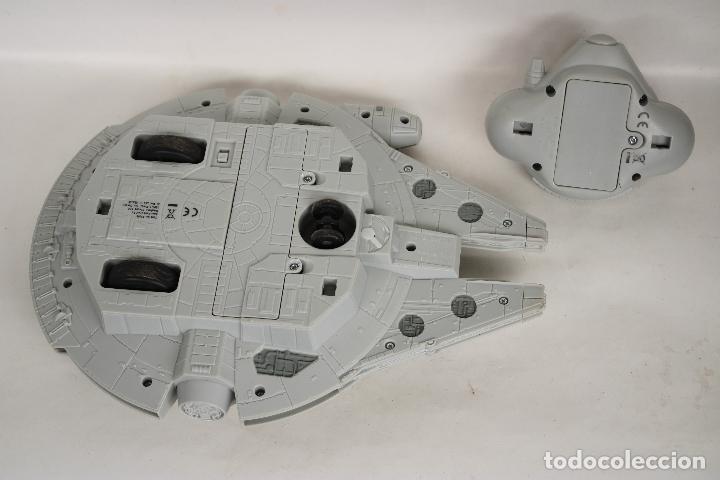 Figuras y mu&ntilde;ecos Star Wars: alcon milenario con mando - Foto 4