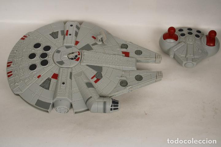 Figuras y mu&ntilde;ecos Star Wars: alcon milenario con mando - Foto 1