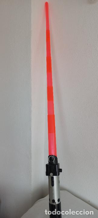 Figuras y mu&ntilde;ecos Star Wars: ESPADA LASER CON LUZ DE HASBRO 2006. - Foto 5